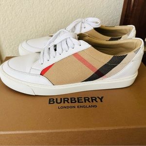 Burberry shoes women’s size 8.5/9 Made in Italy